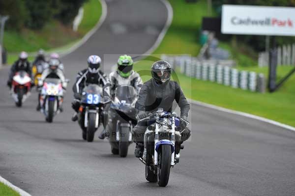 Motorcycle action photographs;cadwell;cadwell park photographs;event digital images;eventdigitalimages;motor racing louth lincolnshire;no limits trackday;peter wileman photography;trackday;trackday digital images;trackday photos