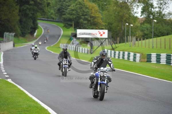 Motorcycle action photographs;cadwell;cadwell park photographs;event digital images;eventdigitalimages;motor racing louth lincolnshire;no limits trackday;peter wileman photography;trackday;trackday digital images;trackday photos