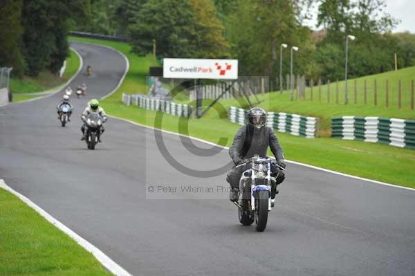 Motorcycle action photographs;cadwell;cadwell park photographs;event digital images;eventdigitalimages;motor racing louth lincolnshire;no limits trackday;peter wileman photography;trackday;trackday digital images;trackday photos