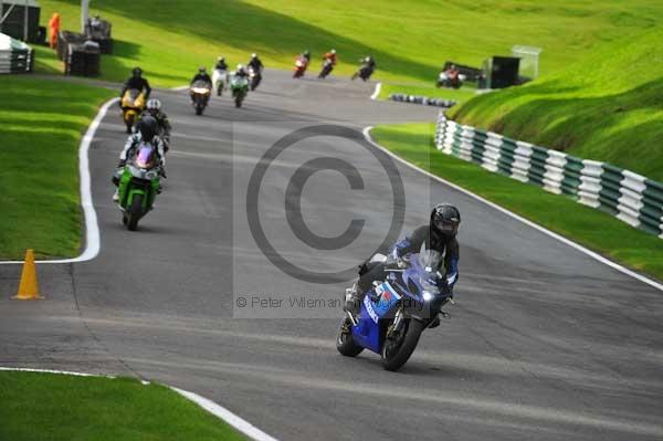 Motorcycle action photographs;cadwell;cadwell park photographs;event digital images;eventdigitalimages;motor racing louth lincolnshire;no limits trackday;peter wileman photography;trackday;trackday digital images;trackday photos