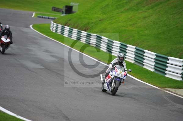 Motorcycle action photographs;cadwell;cadwell park photographs;event digital images;eventdigitalimages;motor racing louth lincolnshire;no limits trackday;peter wileman photography;trackday;trackday digital images;trackday photos