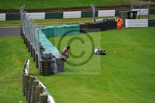 Motorcycle action photographs;cadwell;cadwell park photographs;event digital images;eventdigitalimages;motor racing louth lincolnshire;no limits trackday;peter wileman photography;trackday;trackday digital images;trackday photos