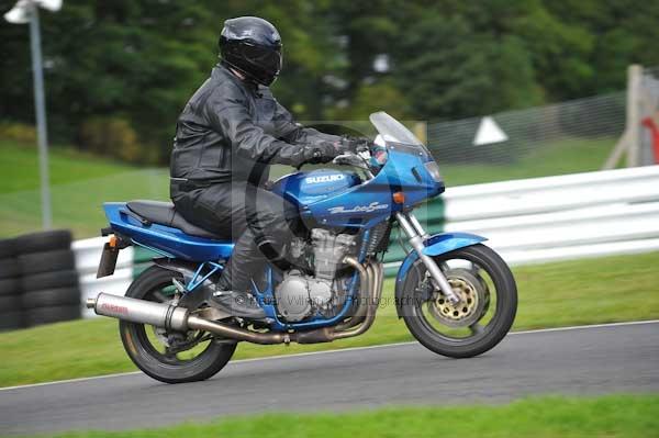 Motorcycle action photographs;cadwell;cadwell park photographs;event digital images;eventdigitalimages;motor racing louth lincolnshire;no limits trackday;peter wileman photography;trackday;trackday digital images;trackday photos