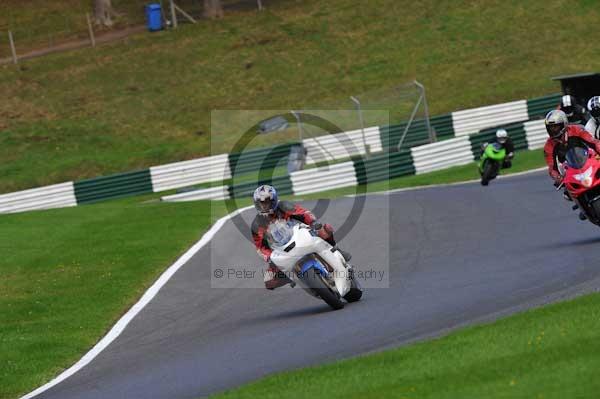 Motorcycle action photographs;cadwell;cadwell park photographs;event digital images;eventdigitalimages;motor racing louth lincolnshire;no limits trackday;peter wileman photography;trackday;trackday digital images;trackday photos