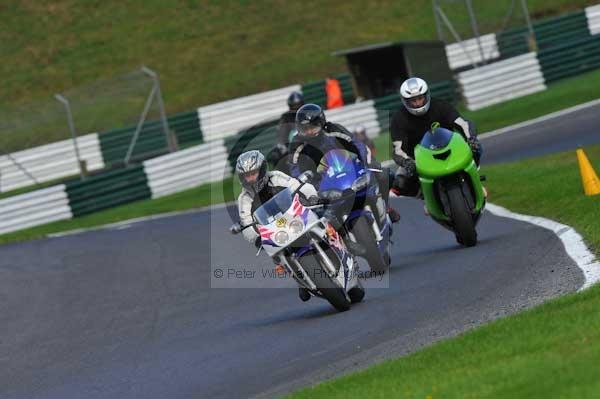 Motorcycle action photographs;cadwell;cadwell park photographs;event digital images;eventdigitalimages;motor racing louth lincolnshire;no limits trackday;peter wileman photography;trackday;trackday digital images;trackday photos