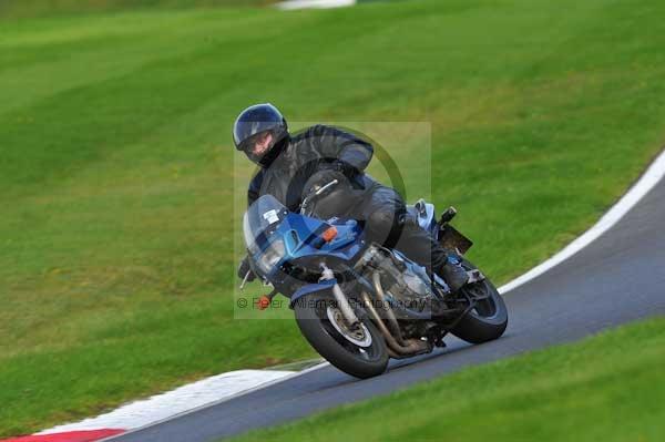 Motorcycle action photographs;cadwell;cadwell park photographs;event digital images;eventdigitalimages;motor racing louth lincolnshire;no limits trackday;peter wileman photography;trackday;trackday digital images;trackday photos