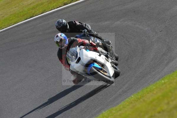 Motorcycle action photographs;cadwell;cadwell park photographs;event digital images;eventdigitalimages;motor racing louth lincolnshire;no limits trackday;peter wileman photography;trackday;trackday digital images;trackday photos