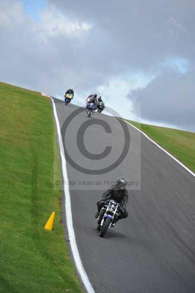 Motorcycle action photographs;cadwell;cadwell park photographs;event digital images;eventdigitalimages;motor racing louth lincolnshire;no limits trackday;peter wileman photography;trackday;trackday digital images;trackday photos