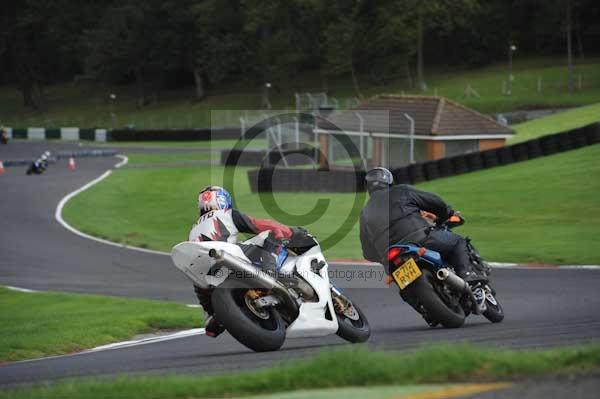 Motorcycle action photographs;cadwell;cadwell park photographs;event digital images;eventdigitalimages;motor racing louth lincolnshire;no limits trackday;peter wileman photography;trackday;trackday digital images;trackday photos