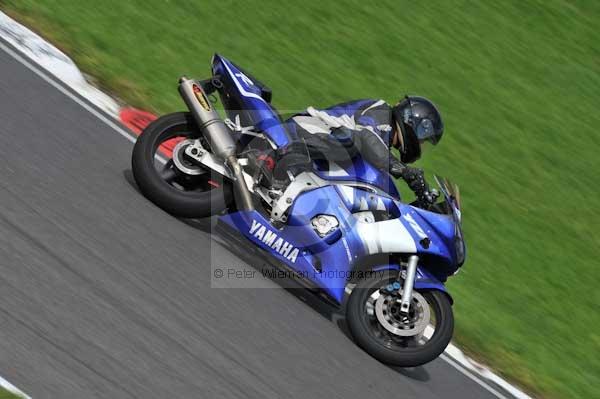 Motorcycle action photographs;cadwell;cadwell park photographs;event digital images;eventdigitalimages;motor racing louth lincolnshire;no limits trackday;peter wileman photography;trackday;trackday digital images;trackday photos