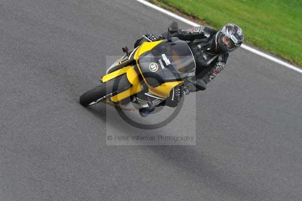 Motorcycle action photographs;cadwell;cadwell park photographs;event digital images;eventdigitalimages;motor racing louth lincolnshire;no limits trackday;peter wileman photography;trackday;trackday digital images;trackday photos