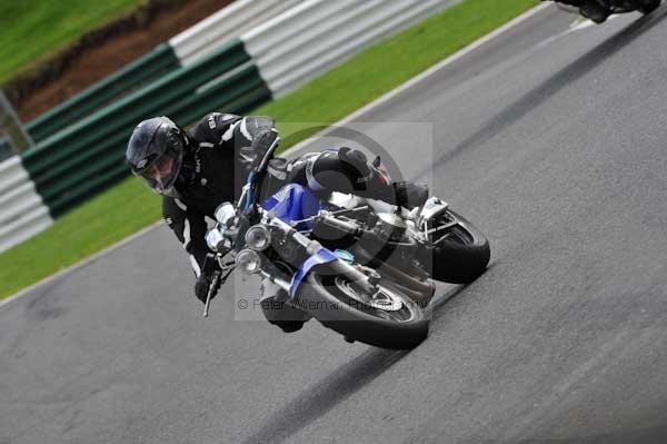 Motorcycle action photographs;cadwell;cadwell park photographs;event digital images;eventdigitalimages;motor racing louth lincolnshire;no limits trackday;peter wileman photography;trackday;trackday digital images;trackday photos