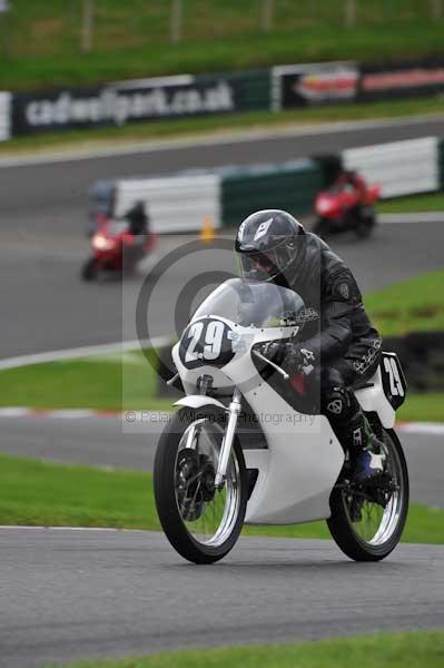 Motorcycle action photographs;cadwell;cadwell park photographs;event digital images;eventdigitalimages;motor racing louth lincolnshire;no limits trackday;peter wileman photography;trackday;trackday digital images;trackday photos