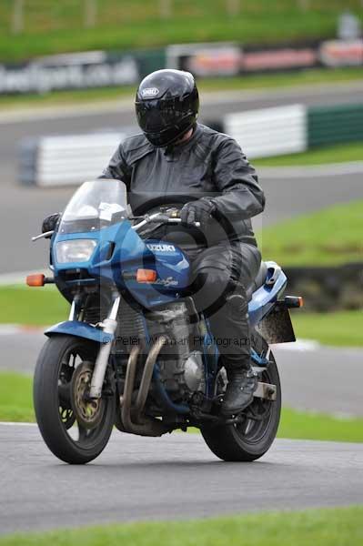 Motorcycle action photographs;cadwell;cadwell park photographs;event digital images;eventdigitalimages;motor racing louth lincolnshire;no limits trackday;peter wileman photography;trackday;trackday digital images;trackday photos