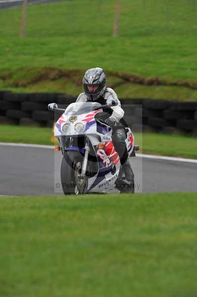 Motorcycle action photographs;cadwell;cadwell park photographs;event digital images;eventdigitalimages;motor racing louth lincolnshire;no limits trackday;peter wileman photography;trackday;trackday digital images;trackday photos