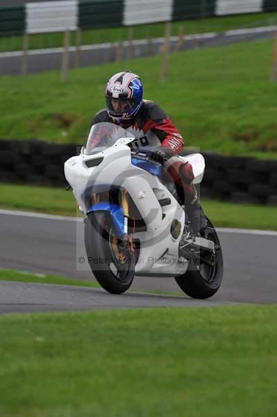 Motorcycle action photographs;cadwell;cadwell park photographs;event digital images;eventdigitalimages;motor racing louth lincolnshire;no limits trackday;peter wileman photography;trackday;trackday digital images;trackday photos