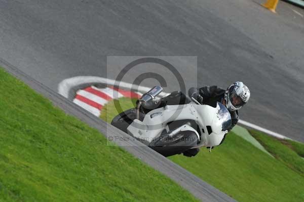 Motorcycle action photographs;cadwell;cadwell park photographs;event digital images;eventdigitalimages;motor racing louth lincolnshire;no limits trackday;peter wileman photography;trackday;trackday digital images;trackday photos