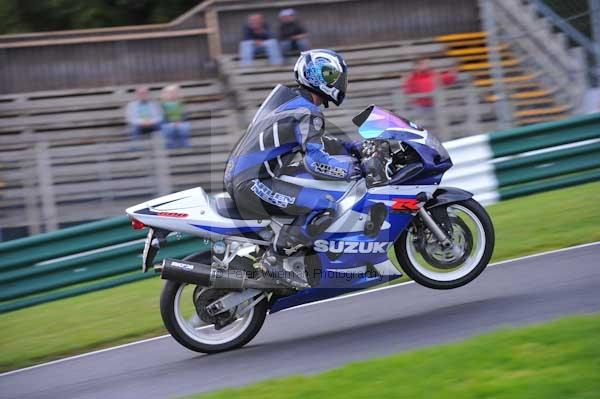 Motorcycle action photographs;cadwell;cadwell park photographs;event digital images;eventdigitalimages;motor racing louth lincolnshire;no limits trackday;peter wileman photography;trackday;trackday digital images;trackday photos