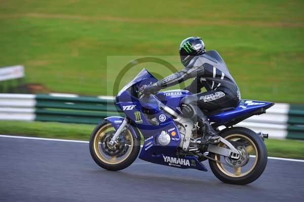 Motorcycle action photographs;cadwell;cadwell park photographs;event digital images;eventdigitalimages;motor racing louth lincolnshire;no limits trackday;peter wileman photography;trackday;trackday digital images;trackday photos