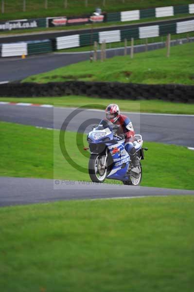 Motorcycle action photographs;cadwell;cadwell park photographs;event digital images;eventdigitalimages;motor racing louth lincolnshire;no limits trackday;peter wileman photography;trackday;trackday digital images;trackday photos