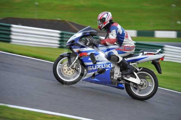 Motorcycle action photographs;cadwell;cadwell park photographs;event digital images;eventdigitalimages;motor racing louth lincolnshire;no limits trackday;peter wileman photography;trackday;trackday digital images;trackday photos