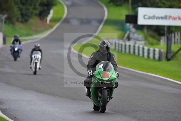 Motorcycle action photographs;cadwell;cadwell park photographs;event digital images;eventdigitalimages;motor racing louth lincolnshire;no limits trackday;peter wileman photography;trackday;trackday digital images;trackday photos