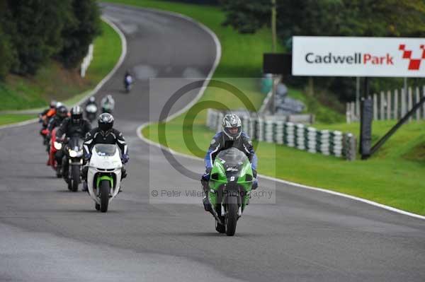 Motorcycle action photographs;cadwell;cadwell park photographs;event digital images;eventdigitalimages;motor racing louth lincolnshire;no limits trackday;peter wileman photography;trackday;trackday digital images;trackday photos