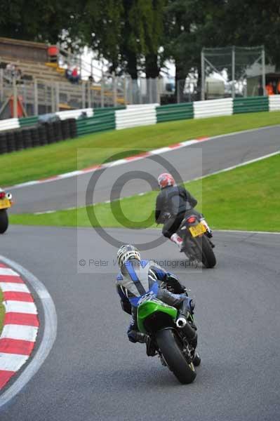 Motorcycle action photographs;cadwell;cadwell park photographs;event digital images;eventdigitalimages;motor racing louth lincolnshire;no limits trackday;peter wileman photography;trackday;trackday digital images;trackday photos