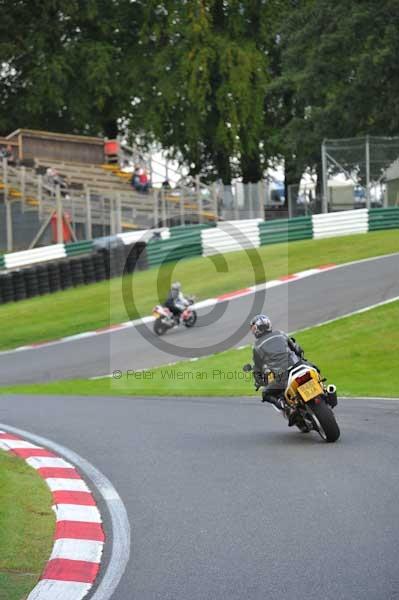 Motorcycle action photographs;cadwell;cadwell park photographs;event digital images;eventdigitalimages;motor racing louth lincolnshire;no limits trackday;peter wileman photography;trackday;trackday digital images;trackday photos