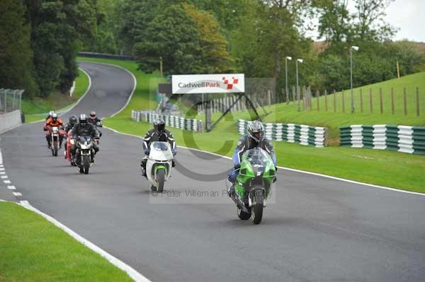 Motorcycle action photographs;cadwell;cadwell park photographs;event digital images;eventdigitalimages;motor racing louth lincolnshire;no limits trackday;peter wileman photography;trackday;trackday digital images;trackday photos