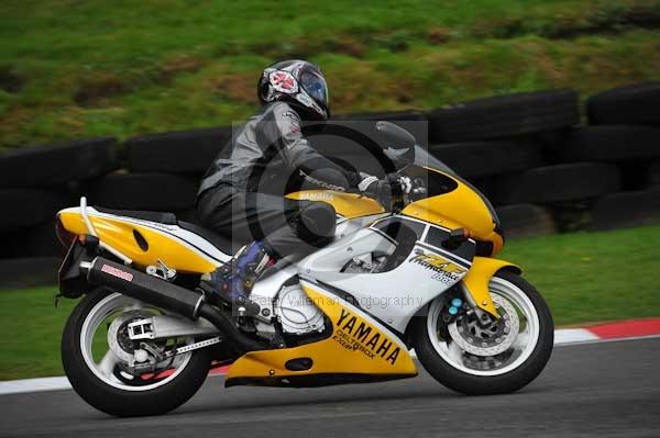 Motorcycle action photographs;cadwell;cadwell park photographs;event digital images;eventdigitalimages;motor racing louth lincolnshire;no limits trackday;peter wileman photography;trackday;trackday digital images;trackday photos