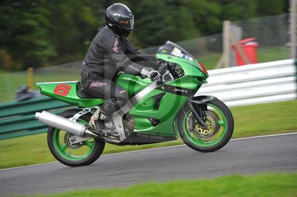 Motorcycle action photographs;cadwell;cadwell park photographs;event digital images;eventdigitalimages;motor racing louth lincolnshire;no limits trackday;peter wileman photography;trackday;trackday digital images;trackday photos