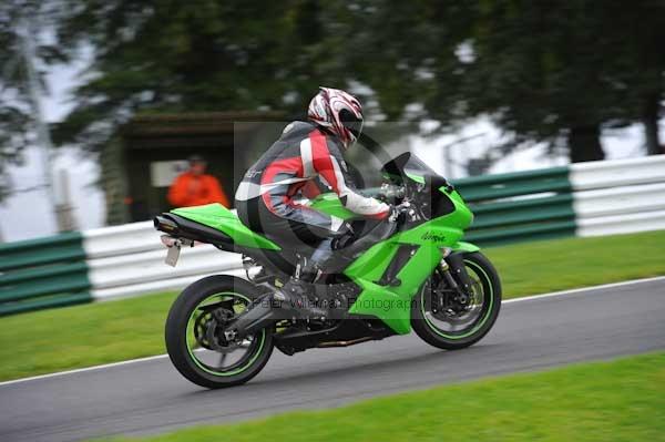 Motorcycle action photographs;cadwell;cadwell park photographs;event digital images;eventdigitalimages;motor racing louth lincolnshire;no limits trackday;peter wileman photography;trackday;trackday digital images;trackday photos