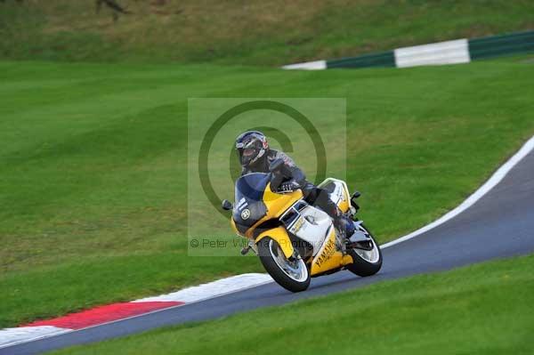 Motorcycle action photographs;cadwell;cadwell park photographs;event digital images;eventdigitalimages;motor racing louth lincolnshire;no limits trackday;peter wileman photography;trackday;trackday digital images;trackday photos