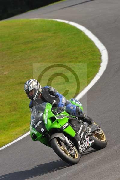 Motorcycle action photographs;cadwell;cadwell park photographs;event digital images;eventdigitalimages;motor racing louth lincolnshire;no limits trackday;peter wileman photography;trackday;trackday digital images;trackday photos