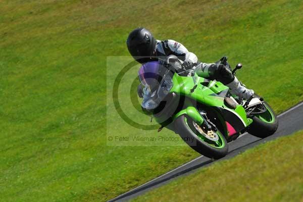 Motorcycle action photographs;cadwell;cadwell park photographs;event digital images;eventdigitalimages;motor racing louth lincolnshire;no limits trackday;peter wileman photography;trackday;trackday digital images;trackday photos