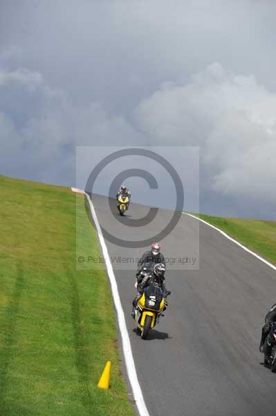 Motorcycle action photographs;cadwell;cadwell park photographs;event digital images;eventdigitalimages;motor racing louth lincolnshire;no limits trackday;peter wileman photography;trackday;trackday digital images;trackday photos