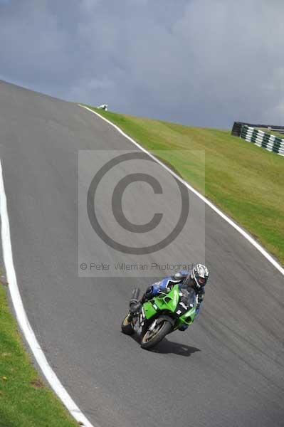 Motorcycle action photographs;cadwell;cadwell park photographs;event digital images;eventdigitalimages;motor racing louth lincolnshire;no limits trackday;peter wileman photography;trackday;trackday digital images;trackday photos