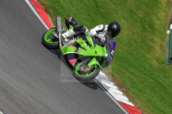 Motorcycle action photographs;cadwell;cadwell park photographs;event digital images;eventdigitalimages;motor racing louth lincolnshire;no limits trackday;peter wileman photography;trackday;trackday digital images;trackday photos