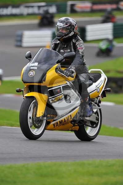 Motorcycle action photographs;cadwell;cadwell park photographs;event digital images;eventdigitalimages;motor racing louth lincolnshire;no limits trackday;peter wileman photography;trackday;trackday digital images;trackday photos