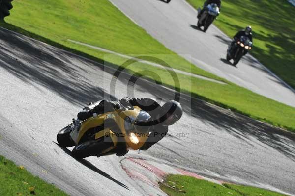 Motorcycle action photographs;cadwell;cadwell park photographs;event digital images;eventdigitalimages;motor racing louth lincolnshire;no limits trackday;peter wileman photography;trackday;trackday digital images;trackday photos