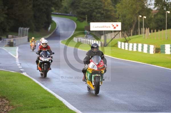 Motorcycle action photographs;cadwell;cadwell park photographs;event digital images;eventdigitalimages;motor racing louth lincolnshire;no limits trackday;peter wileman photography;trackday;trackday digital images;trackday photos