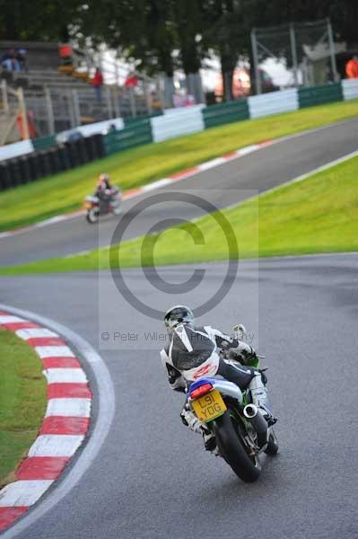 Motorcycle action photographs;cadwell;cadwell park photographs;event digital images;eventdigitalimages;motor racing louth lincolnshire;no limits trackday;peter wileman photography;trackday;trackday digital images;trackday photos