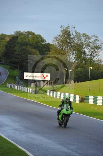 Motorcycle action photographs;cadwell;cadwell park photographs;event digital images;eventdigitalimages;motor racing louth lincolnshire;no limits trackday;peter wileman photography;trackday;trackday digital images;trackday photos