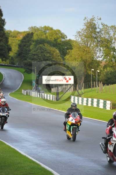 Motorcycle action photographs;cadwell;cadwell park photographs;event digital images;eventdigitalimages;motor racing louth lincolnshire;no limits trackday;peter wileman photography;trackday;trackday digital images;trackday photos