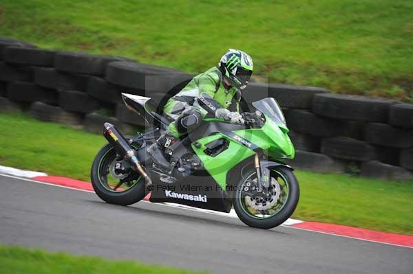 Motorcycle action photographs;cadwell;cadwell park photographs;event digital images;eventdigitalimages;motor racing louth lincolnshire;no limits trackday;peter wileman photography;trackday;trackday digital images;trackday photos