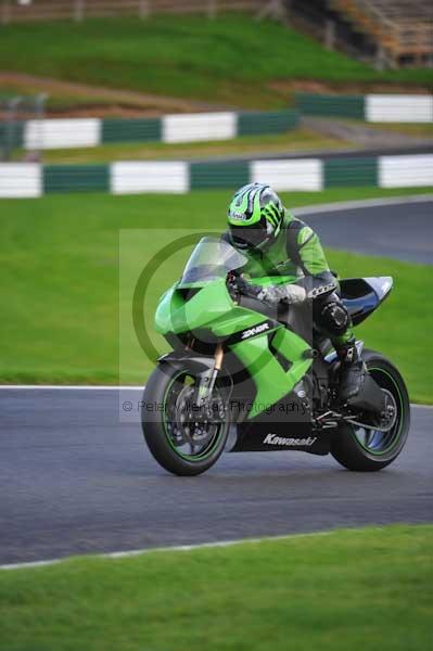 Motorcycle action photographs;cadwell;cadwell park photographs;event digital images;eventdigitalimages;motor racing louth lincolnshire;no limits trackday;peter wileman photography;trackday;trackday digital images;trackday photos