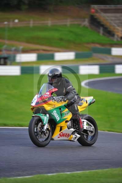 Motorcycle action photographs;cadwell;cadwell park photographs;event digital images;eventdigitalimages;motor racing louth lincolnshire;no limits trackday;peter wileman photography;trackday;trackday digital images;trackday photos