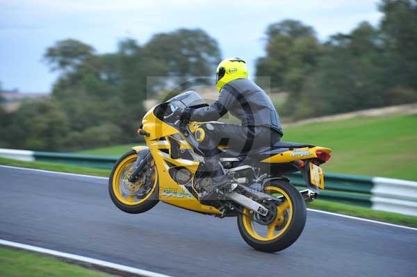 Motorcycle action photographs;cadwell;cadwell park photographs;event digital images;eventdigitalimages;motor racing louth lincolnshire;no limits trackday;peter wileman photography;trackday;trackday digital images;trackday photos