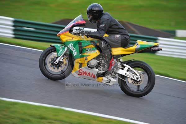 Motorcycle action photographs;cadwell;cadwell park photographs;event digital images;eventdigitalimages;motor racing louth lincolnshire;no limits trackday;peter wileman photography;trackday;trackday digital images;trackday photos